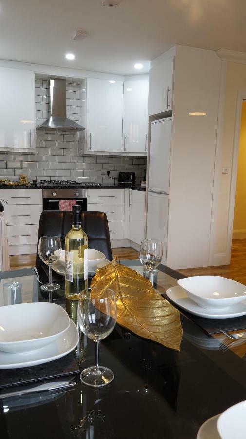 Apartamento Luxury 2 Bed 2 Bath - Free Parking - 5Min To Airport - Sleeps 6 Ashford  Exterior foto