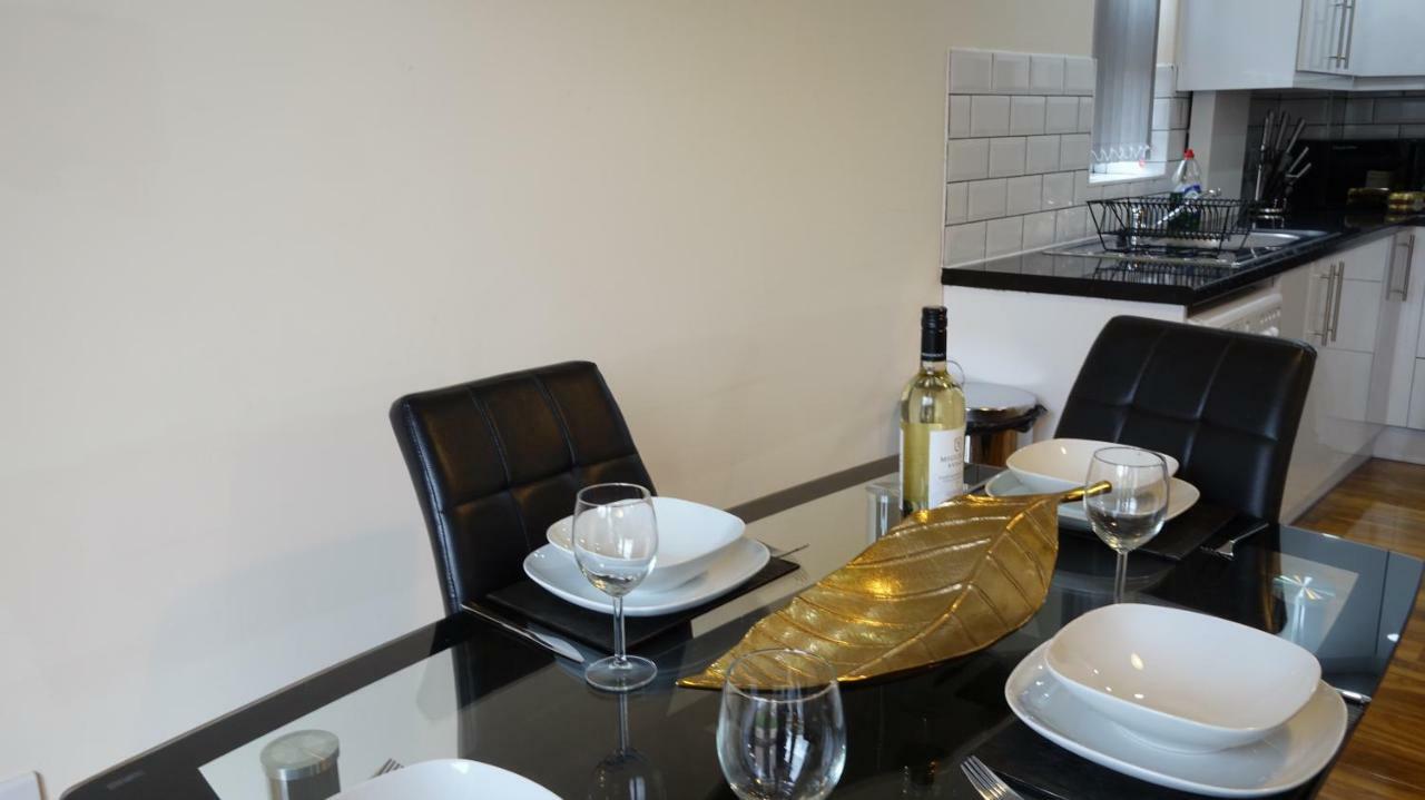 Apartamento Luxury 2 Bed 2 Bath - Free Parking - 5Min To Airport - Sleeps 6 Ashford  Exterior foto