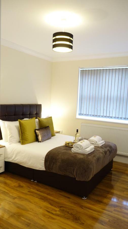 Apartamento Luxury 2 Bed 2 Bath - Free Parking - 5Min To Airport - Sleeps 6 Ashford  Exterior foto