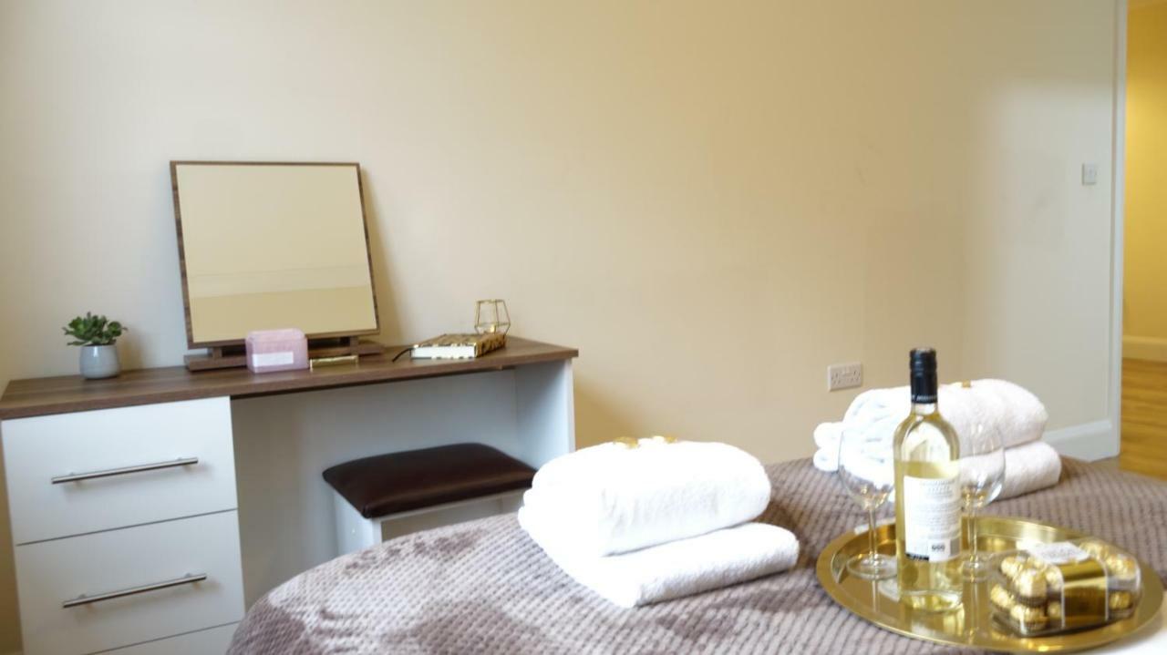 Apartamento Luxury 2 Bed 2 Bath - Free Parking - 5Min To Airport - Sleeps 6 Ashford  Exterior foto